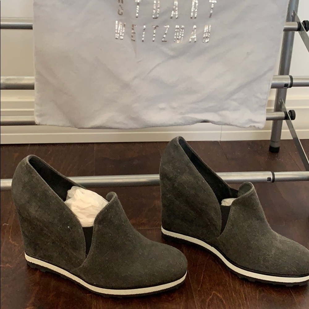 NEVER USED Stuart Weitzman wedges